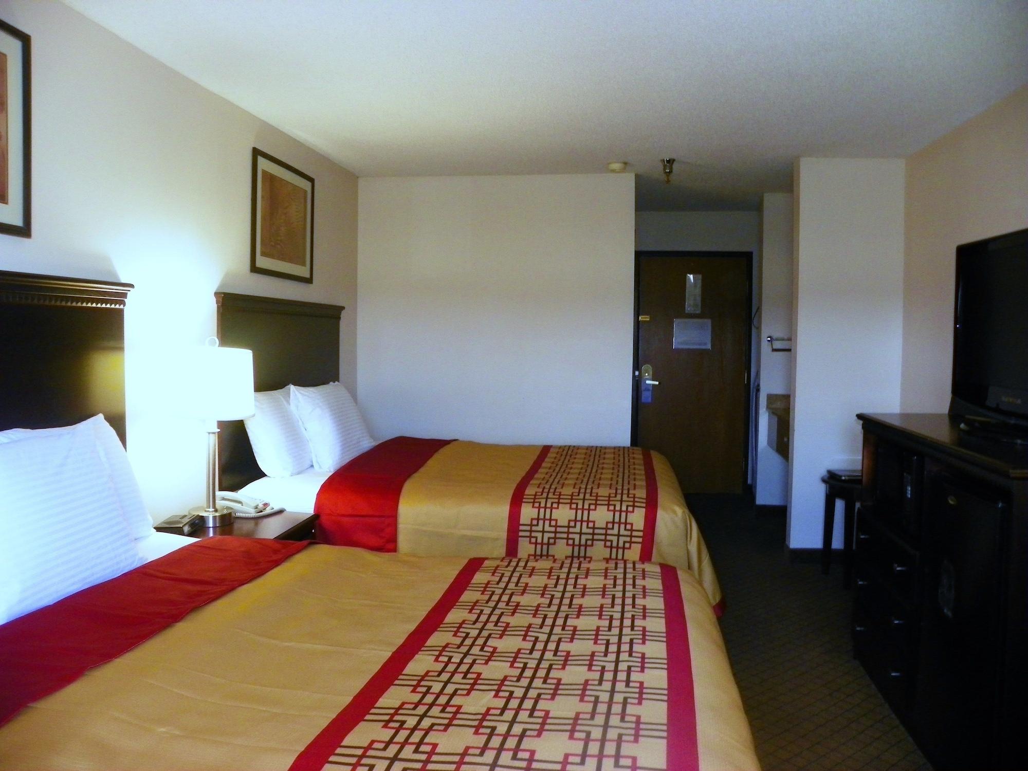 Royalton Inn & Suites Upper Sandusky Extérieur photo