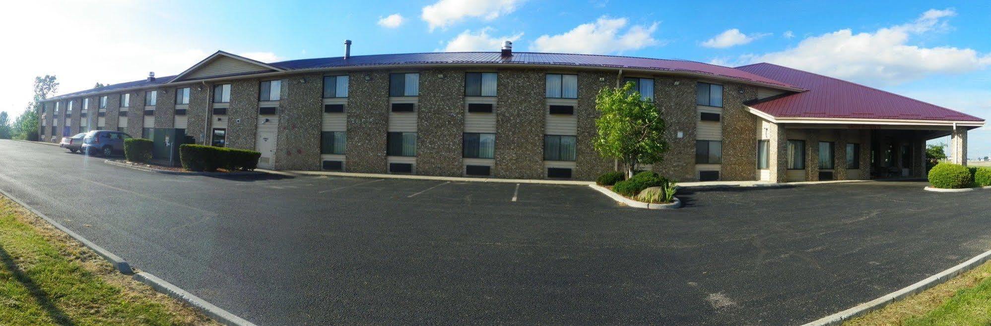 Royalton Inn & Suites Upper Sandusky Extérieur photo